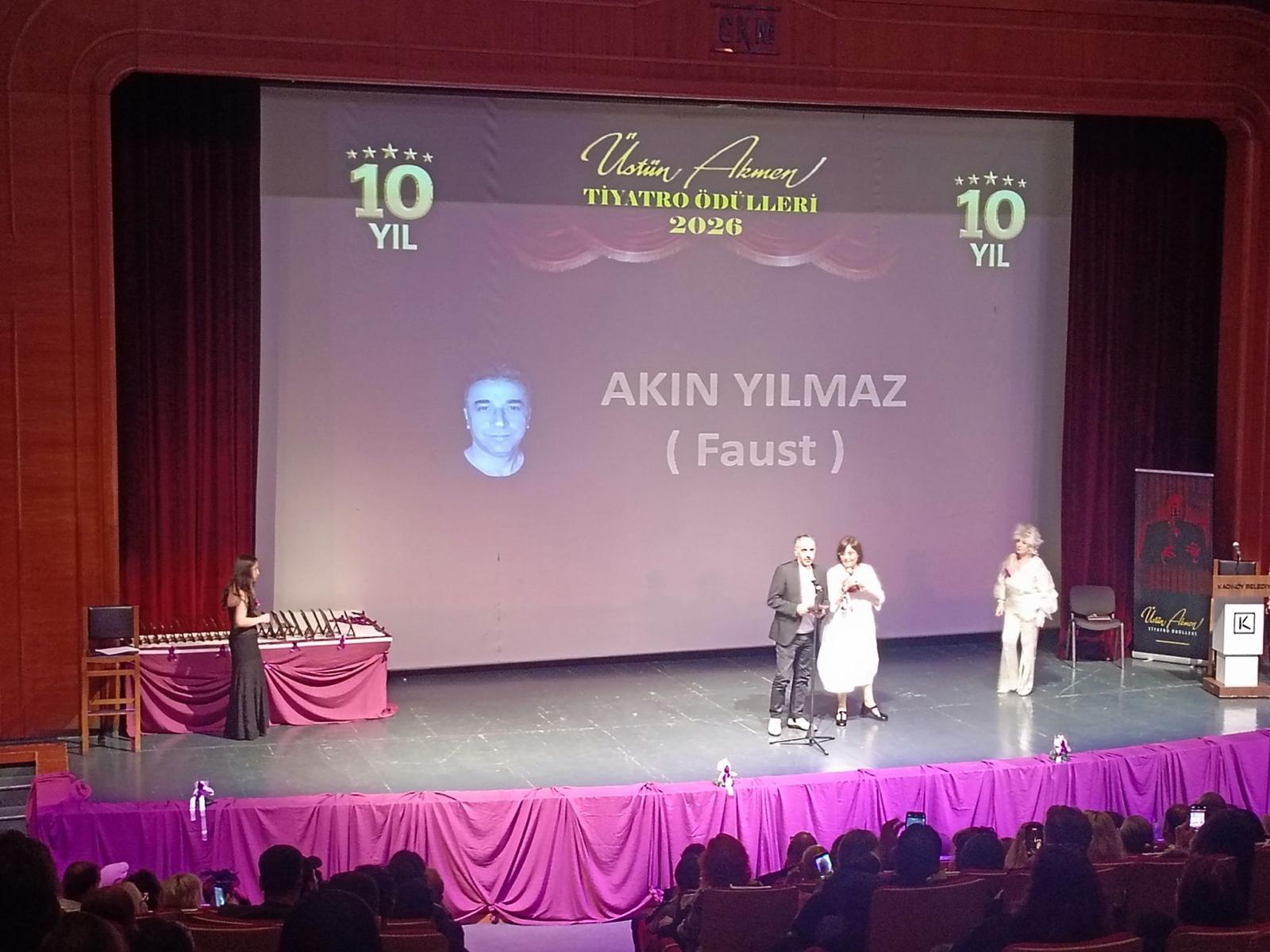 Sanatın Zirvesinde Bir Başarı: Devlet Tiyatroları’na Üstün Akmen’den Altı Ödül