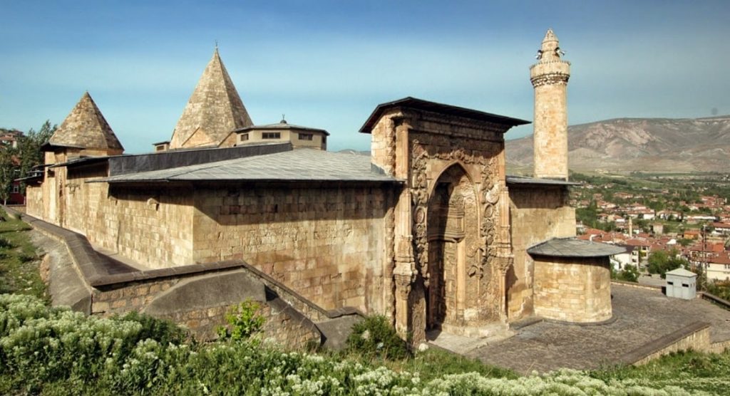 Sivas Divriği Ulu Camii ve Darüşşifası: Taş İşçiliğinin Mucizesi